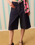 DARK SCULPT SILK TOUCH DENİM ŞORTOLON — Raw Denim