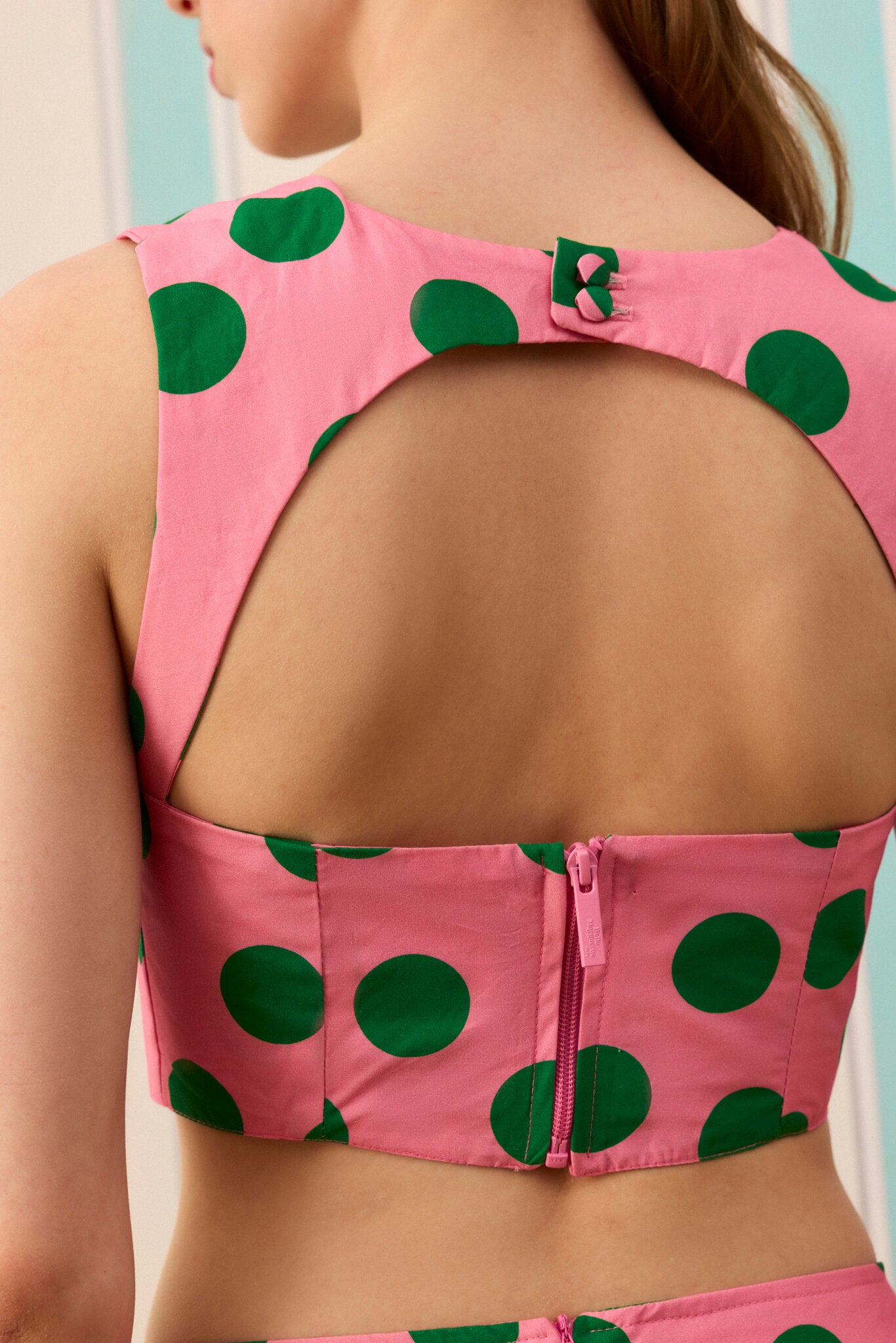 CANDY DOT DRAPE DETAYLI CROP BLUZ — Desenli